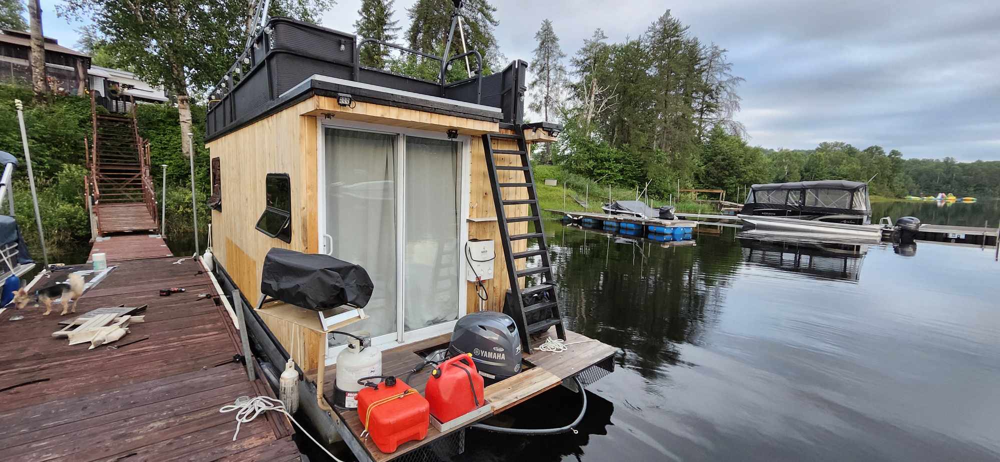 Prix Bateau Devant Maison